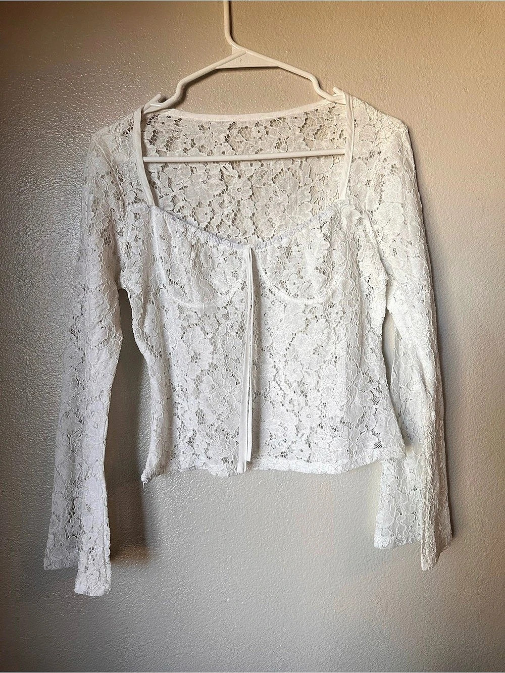 White Floral Lace Long Sleeve Blouse Like New